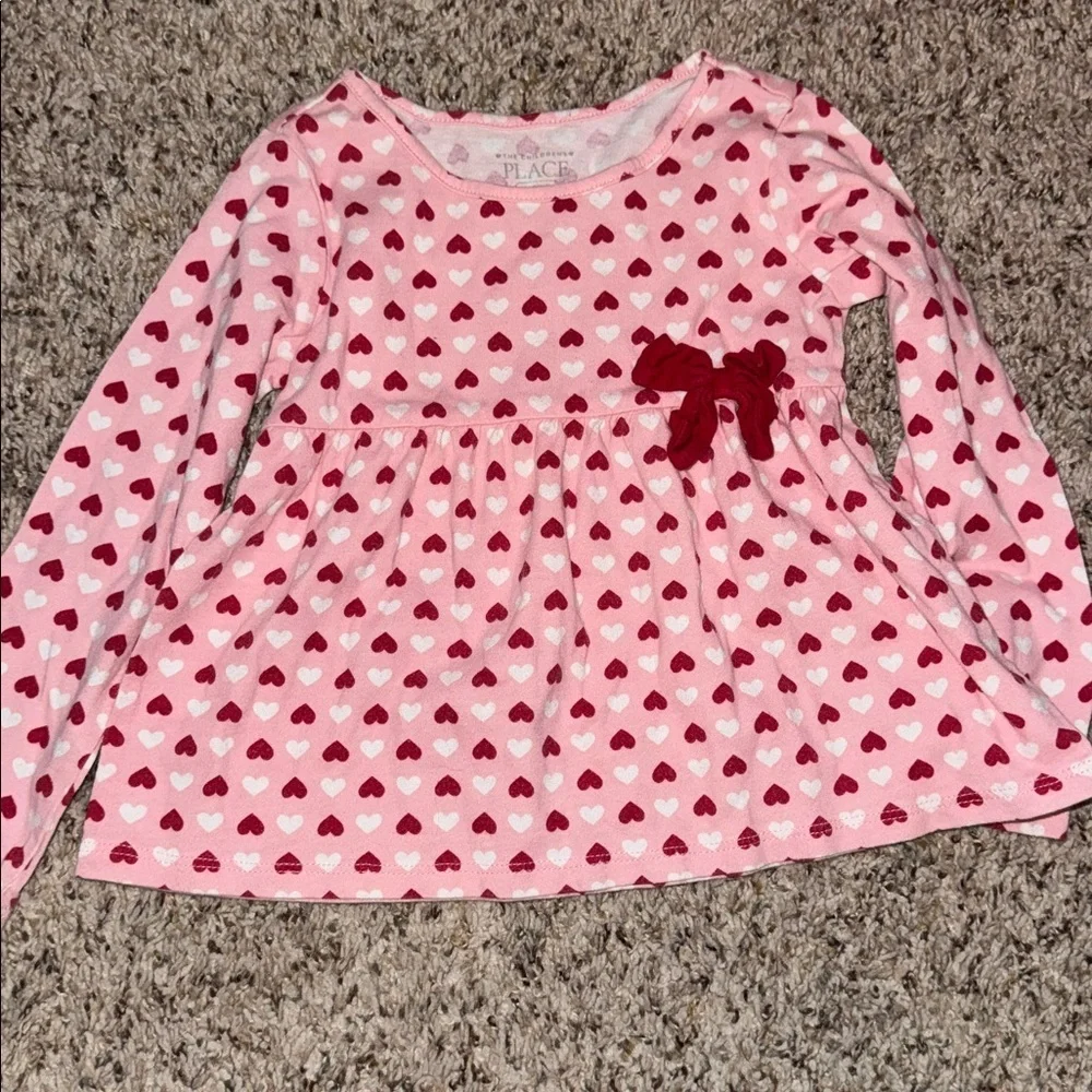 Holiday clothes- 5 pieces 2T/24 mo